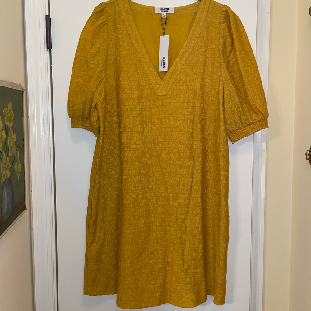 BB Dakota (NWT) by Steve Madden yellow/gold dress
